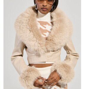 NWT Akira Gloria sz 3x Faux Fur Beige Blazer - to die for!